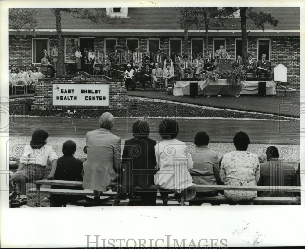 1981, Vincent Residents in Front of East Shelby Health Center - Historic Images