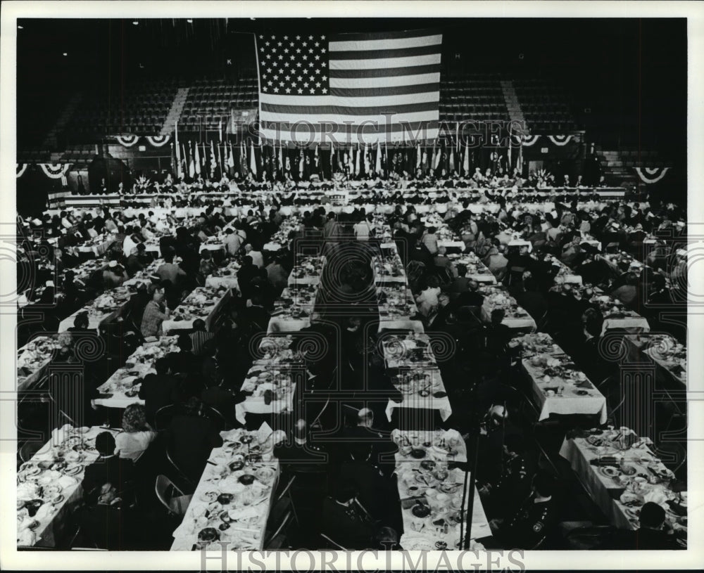 1981 Crowd at Veteran's Day Luncheon - Historic Images
