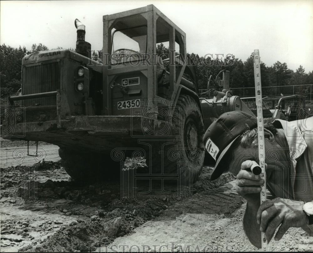 1979 Operation Equipment at Wald Park in Vestavia Hills, Alabama - Historic Images