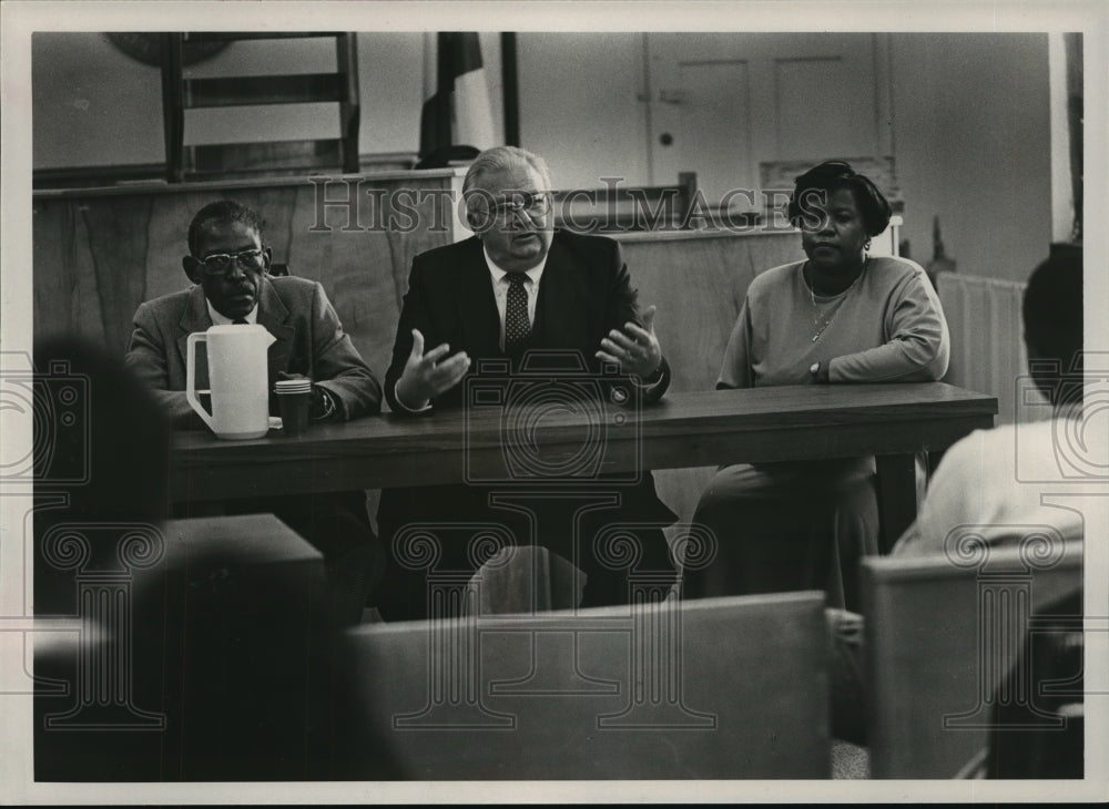 1988, Water Board Chairman David Vann in meeting, Birmingham, Alabama - Historic Images