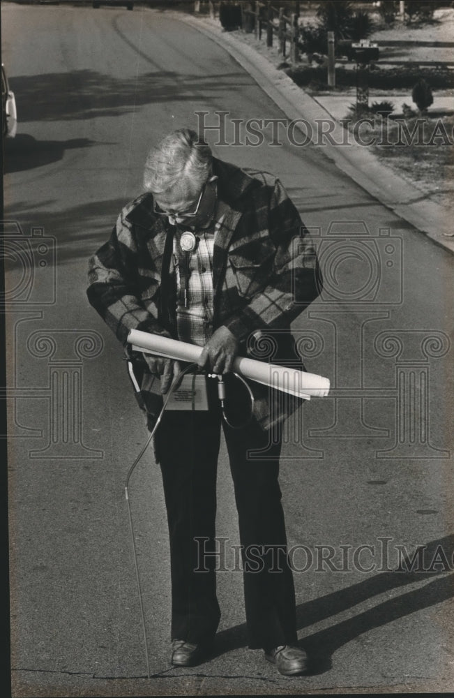 1983 Curtis Elder with methane equipment, Willow Bend, Alabama - Historic Images