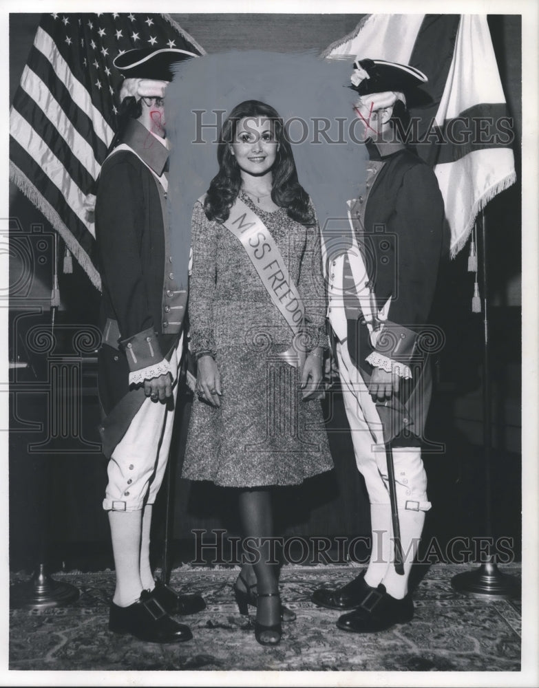 1975 Press Photo Anita Sue Vaughn, Miss Alabama - abna17386 - Historic Images