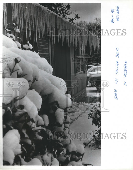 1980, Icicles on House on Collier Drive, Midfield, Alabama - Historic Images