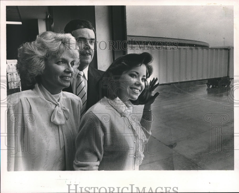 1987 Miss Alabama Winner, Kym Williams, With Parents - Historic Images