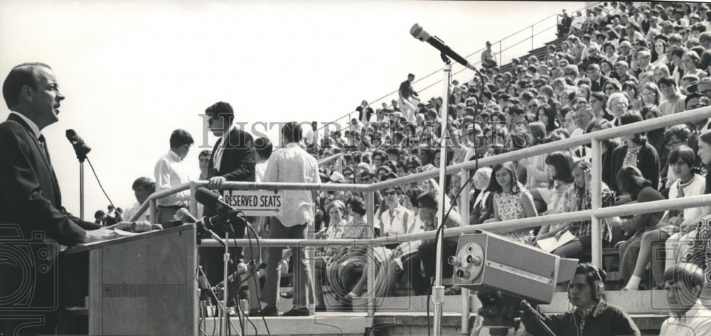 1969 Crowd gathers at Huntsville stadium for Youth for Decency rally-Historic Images