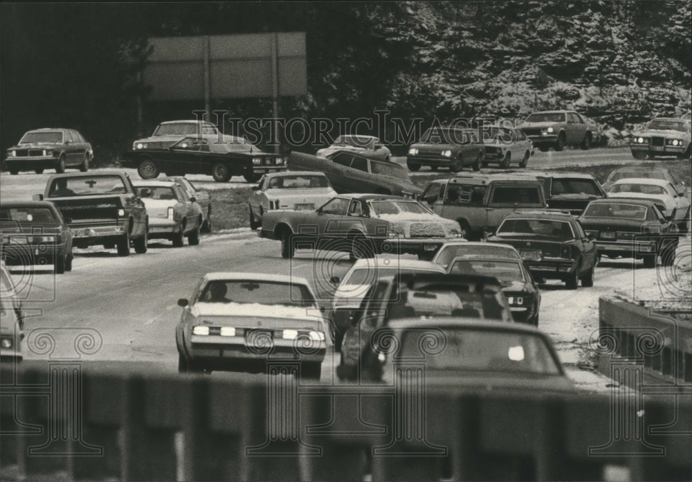 1985 I-65 South in Alabama Snarled with Bad Weather Traffic - Historic Images