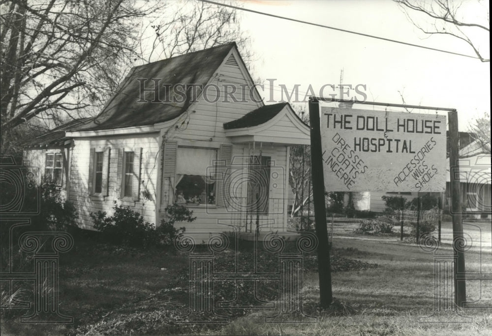 1981, Wetumpka, Alabama&#39;s Doll Hospital - abna17863 - Historic Images