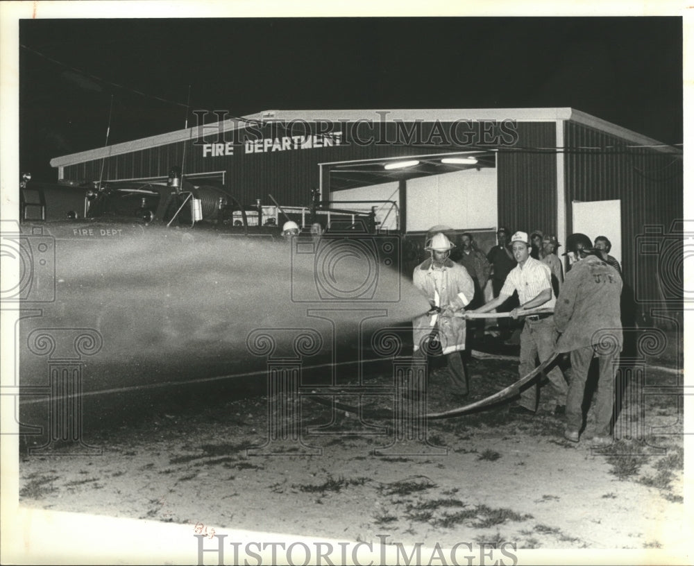 1979 Press Photo West Jefferson Fire Fighters Test Hose - abna17869 - Historic Images