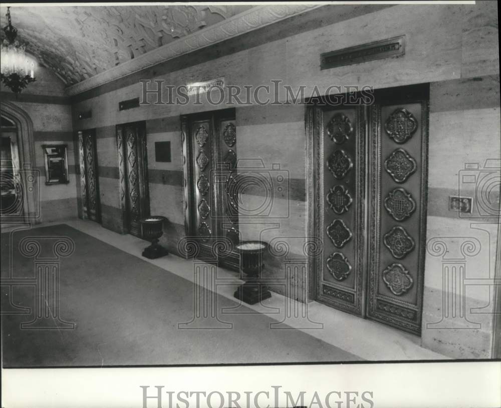 1982 Press Photo Watts Building interior, Birmingham, Alabama - abna18126 - Historic Images