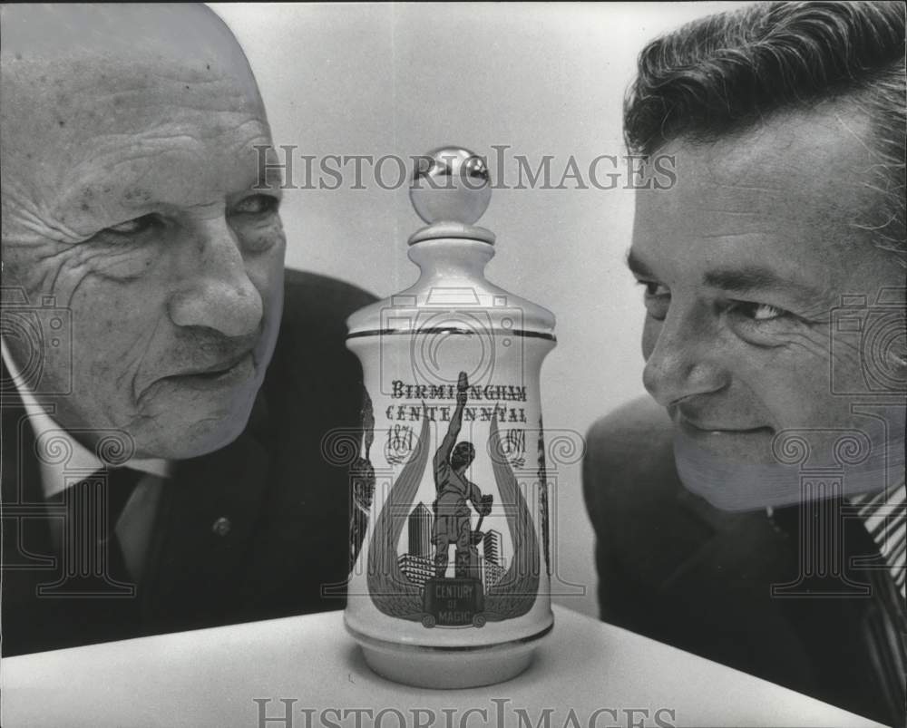 1972, Sidney Smyer & Mr. Collins See Birmingham's Centennial Bottle - Historic Images