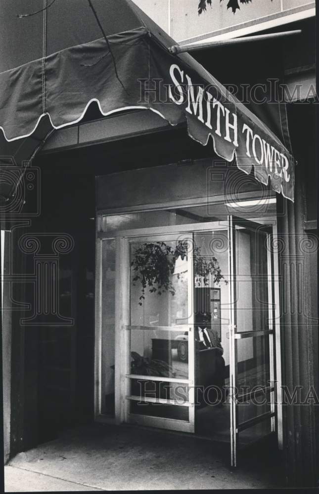 1983, Smith Tower exterior doorway, Birmingham, Alabama - abna18244 - Historic Images