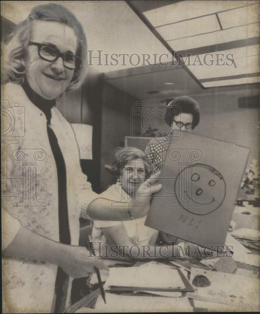 1972, Ladies & Cards for George Wallace after Assassination Attempt - Historic Images