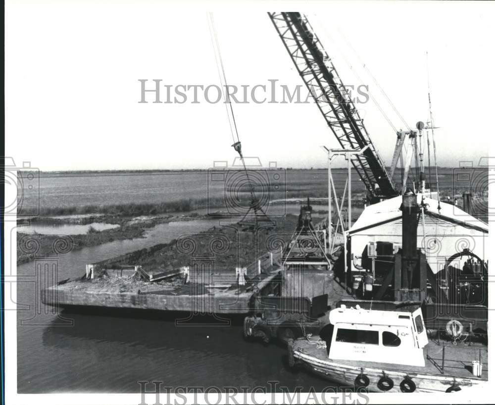 1989 Press Photo Work Near Naval Station Causeway - abna18494 - Historic Images