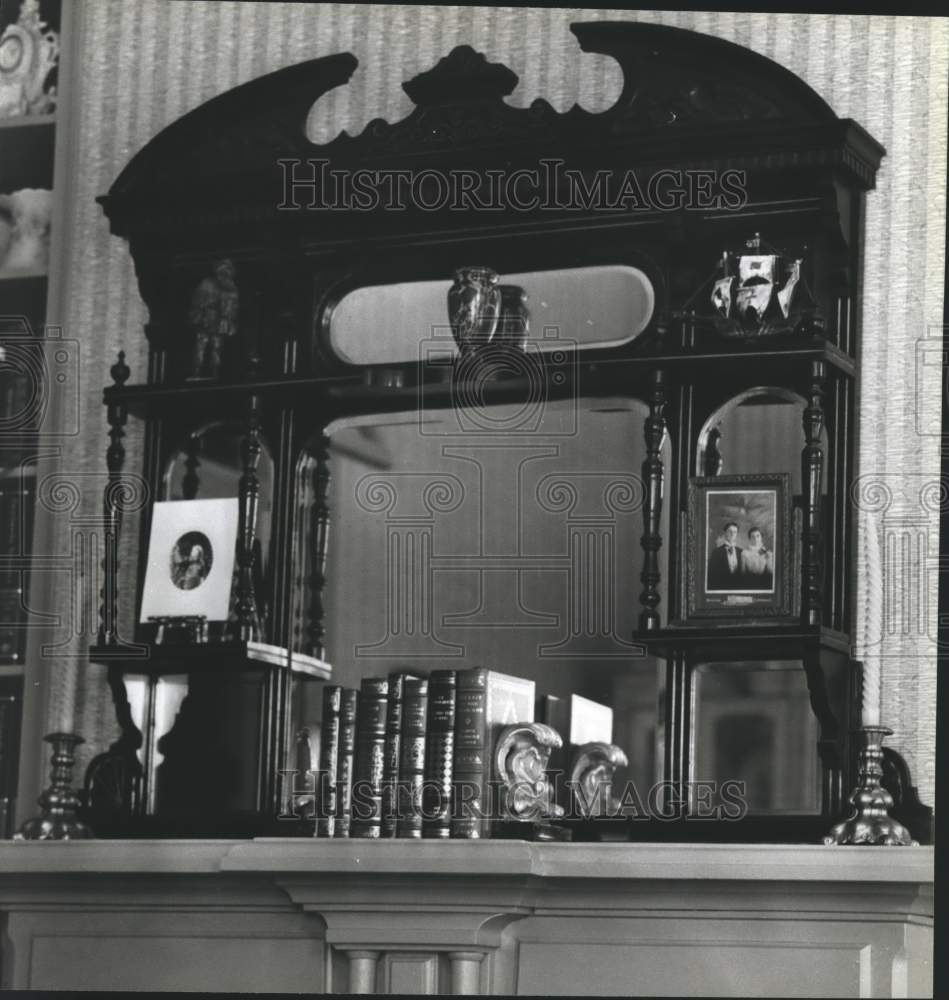 1978 Press Photo Fireplace in Victorian Home, Warrior, Alabama - abna18623 - Historic Images