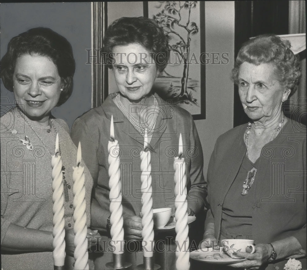 1964, Mrs. Williamson, Mrs. Griffith &amp; Mrs. McRae at Civic Club event - Historic Images