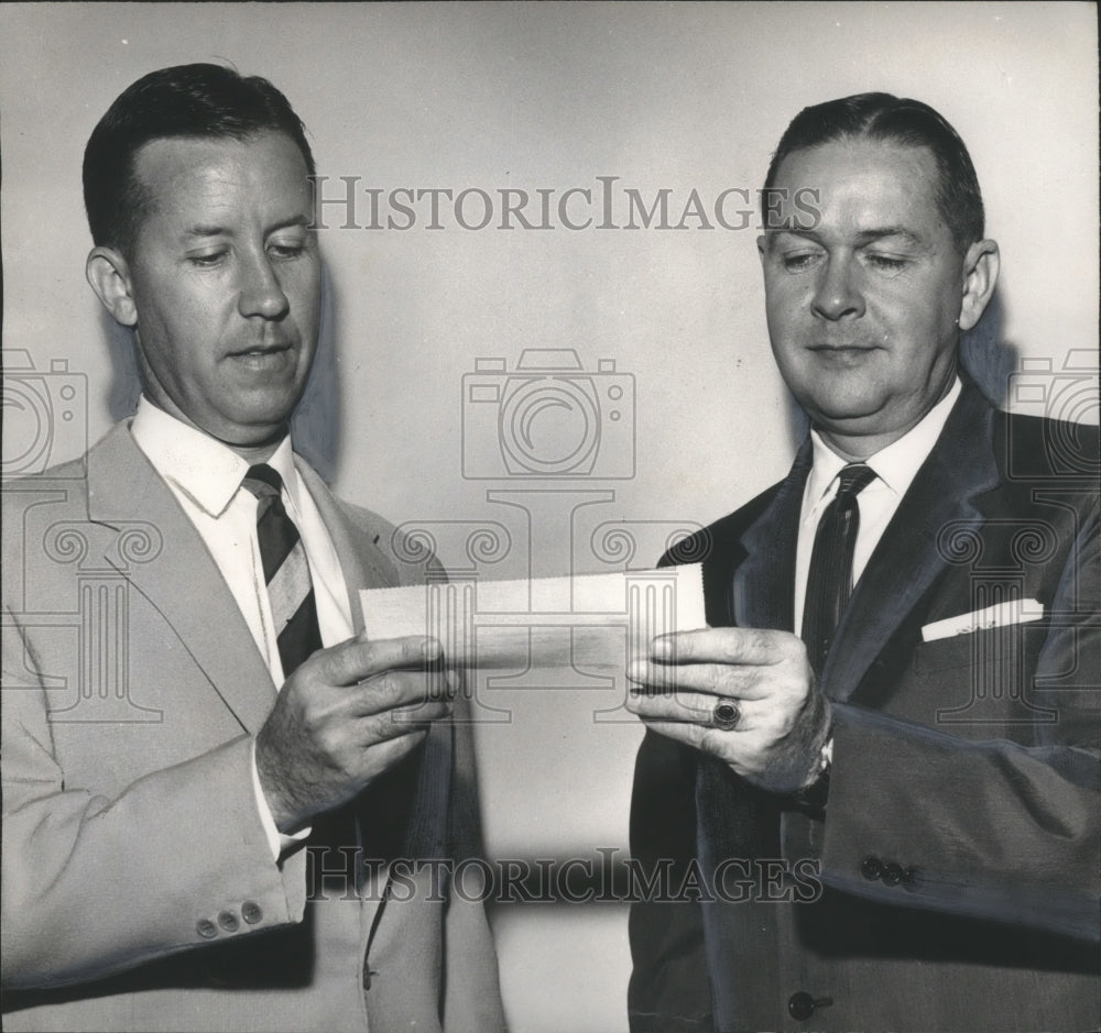 1959, Howard College Receives $1000 Grant from Lockheed Aircraft - Historic Images