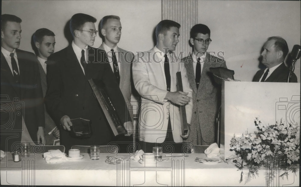 1955 Press Photo YMCA Youth Legislature Ends With Awards, Birmingham, Alabama - Historic Images