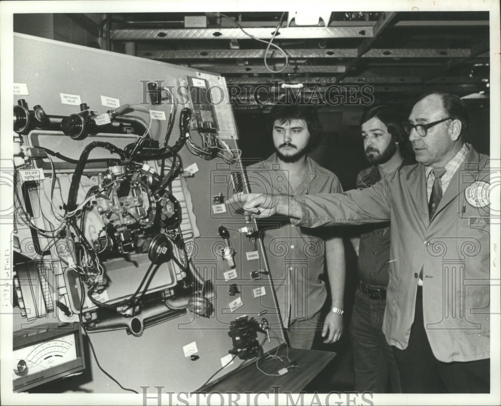 1982, Bessemer Technical - Roy Trucks, David Lawson, Don Denton - Historic Images