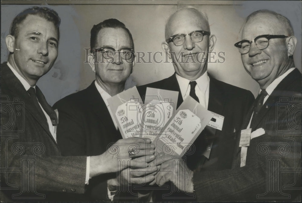 1961 Press Photo Otis Benson &amp; officers of Alabama retail hardware association - Historic Images