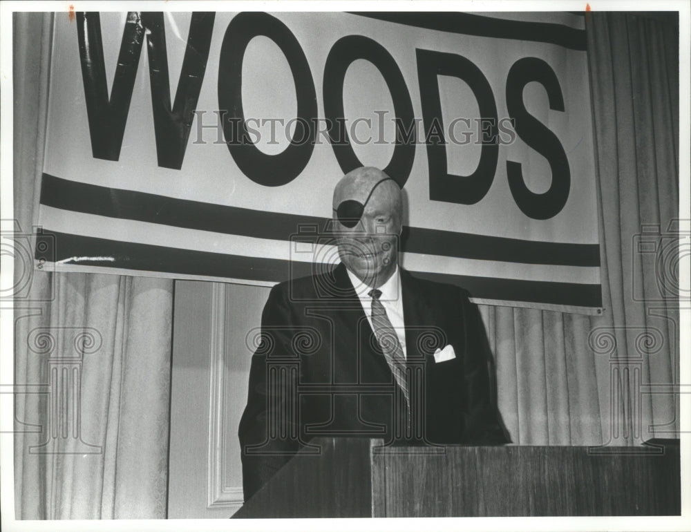 1991 Press Photo Charles Woods at podium - abna19056 - Historic Images