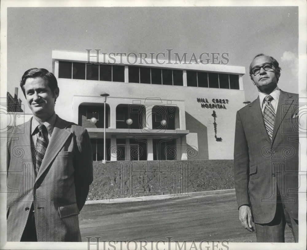 1972 Press Photo Hill Crest medical director Dr. James Ward &amp; Robert Sanders - Historic Images