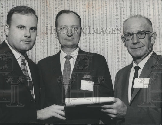 1966 Dr. J. Rayfield & Alabama tuberculosis Association officers-Historic Images