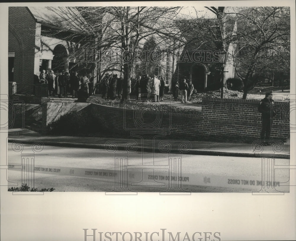 1989 People attending the Vance Memorial - Historic Images