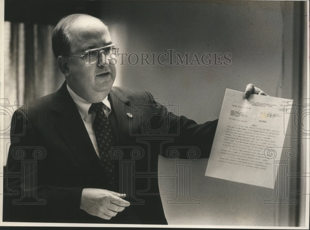 1989 James L. Wilson with indictment for Boles and folks, Alabama - Historic Images