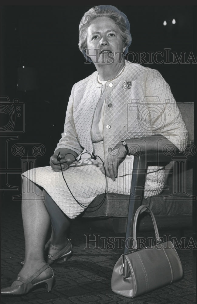 1966 Press Photo Mrs. Lowell Zabel of League of Women Voters. - abna19365 - Historic Images