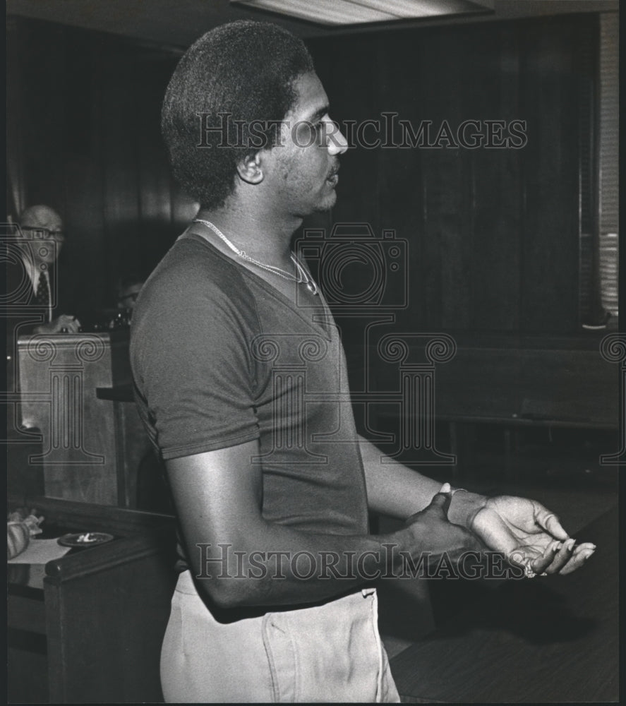 1982 Edward Williams in court - Historic Images