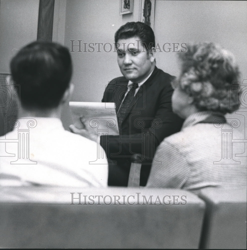1970, Don C. Williams Gives Advice in Program to Aid Youths, Alabama - Historic Images