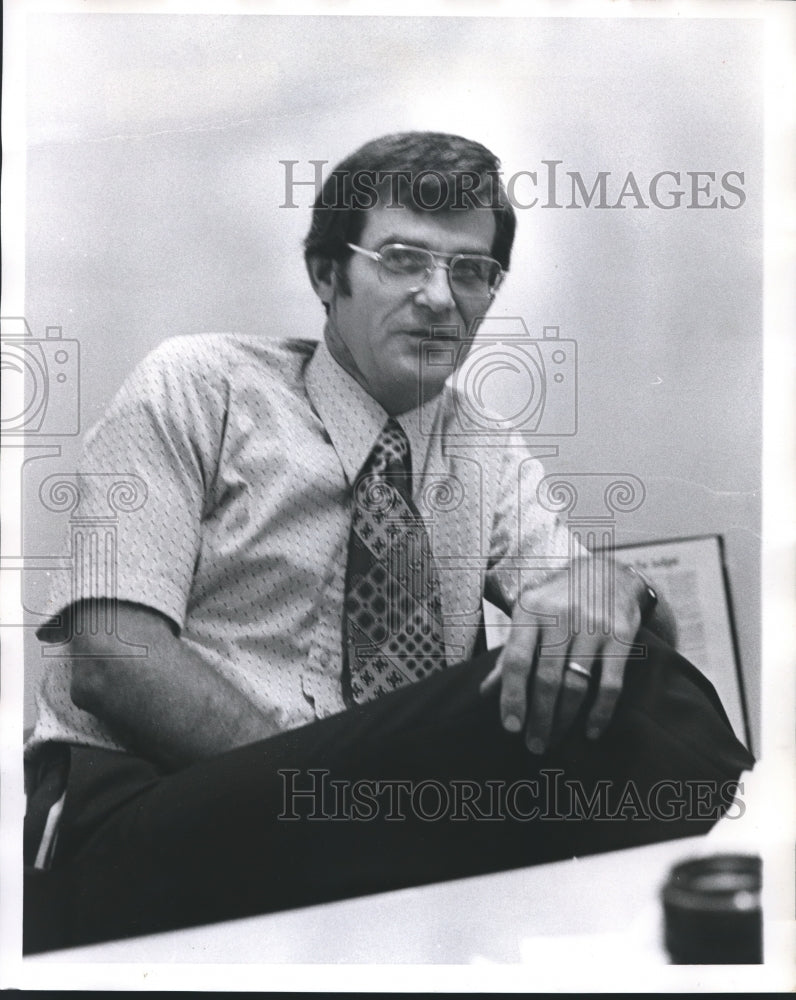 1977 Press Photo Tom Wright, 'Daily Home' Newspaper Owner - abna19427 - Historic Images