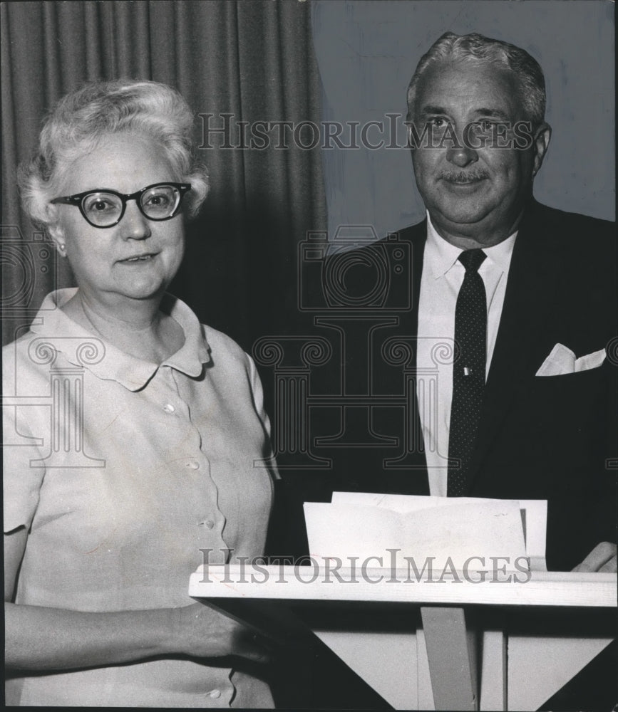 1966 Press Photo Dr. Laura Wright & Dr. H. Klingler, Speech-hear workshop, AL - Historic Images