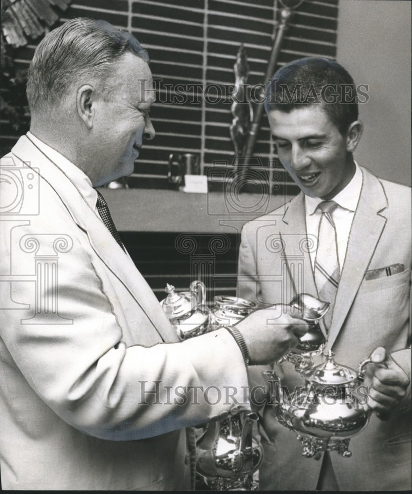 1958 Press Photo Johnny Gross receives Silver Service award, Alabama - abna19494- Historic Images