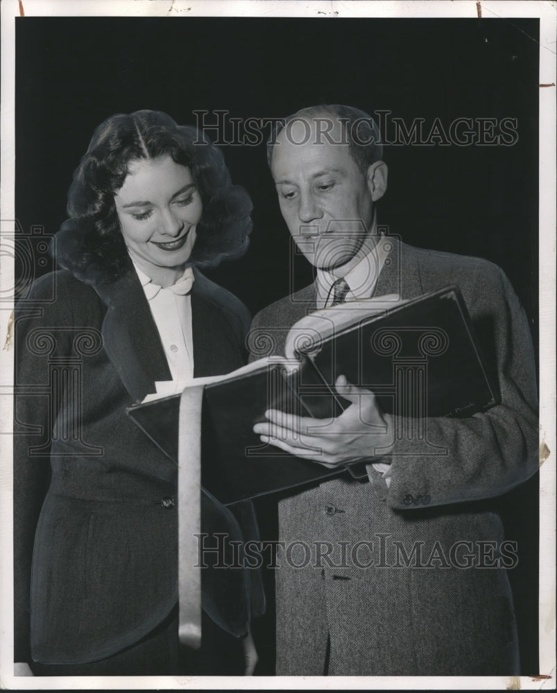 1952, Robert Pirosh, Director &amp; Howard College&#39;s Joy Ruth Williams - Historic Images