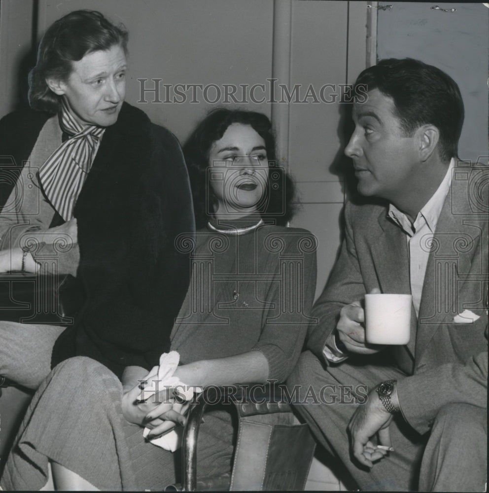 1952, Joy Williams chats with Bob Taylor and Lily May Caldwell on set - Historic Images