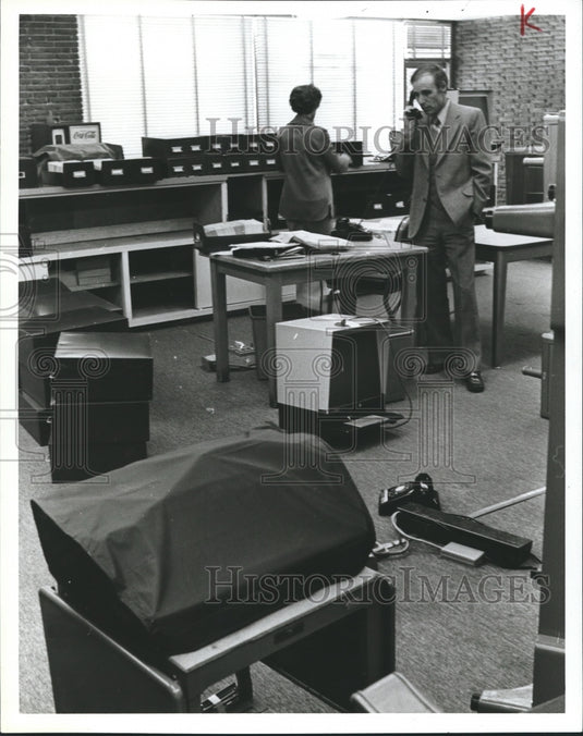 1982, Bessemer Employment Service Office Remains Open Longer, Alabama - Historic Images