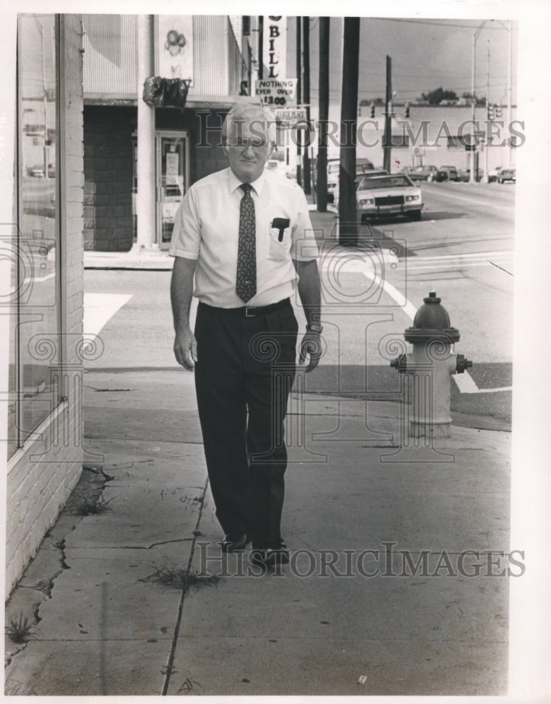 1989 Tarrant, Alabama Business Owner Hershel Yates - Historic Images