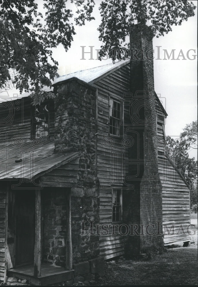 1976 stone &amp; brick chimney of the Bessemer, Alabama, Sadler home - Historic Images