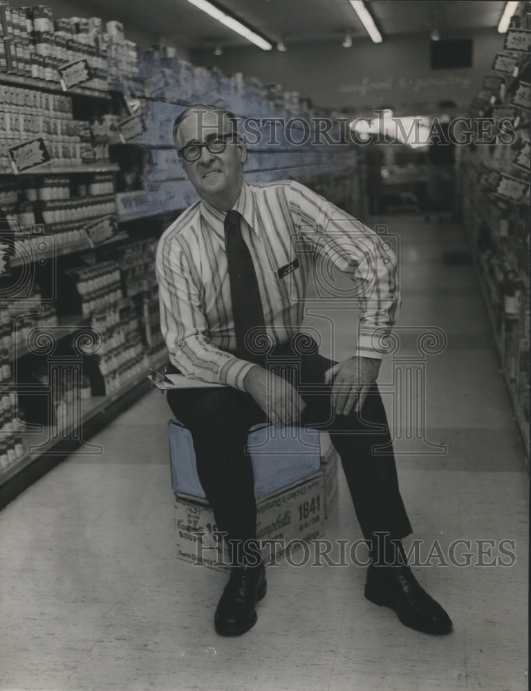 1971 Tom Woods, Politician in Birmingham, Alabama, Small Town Grocer-Historic Images
