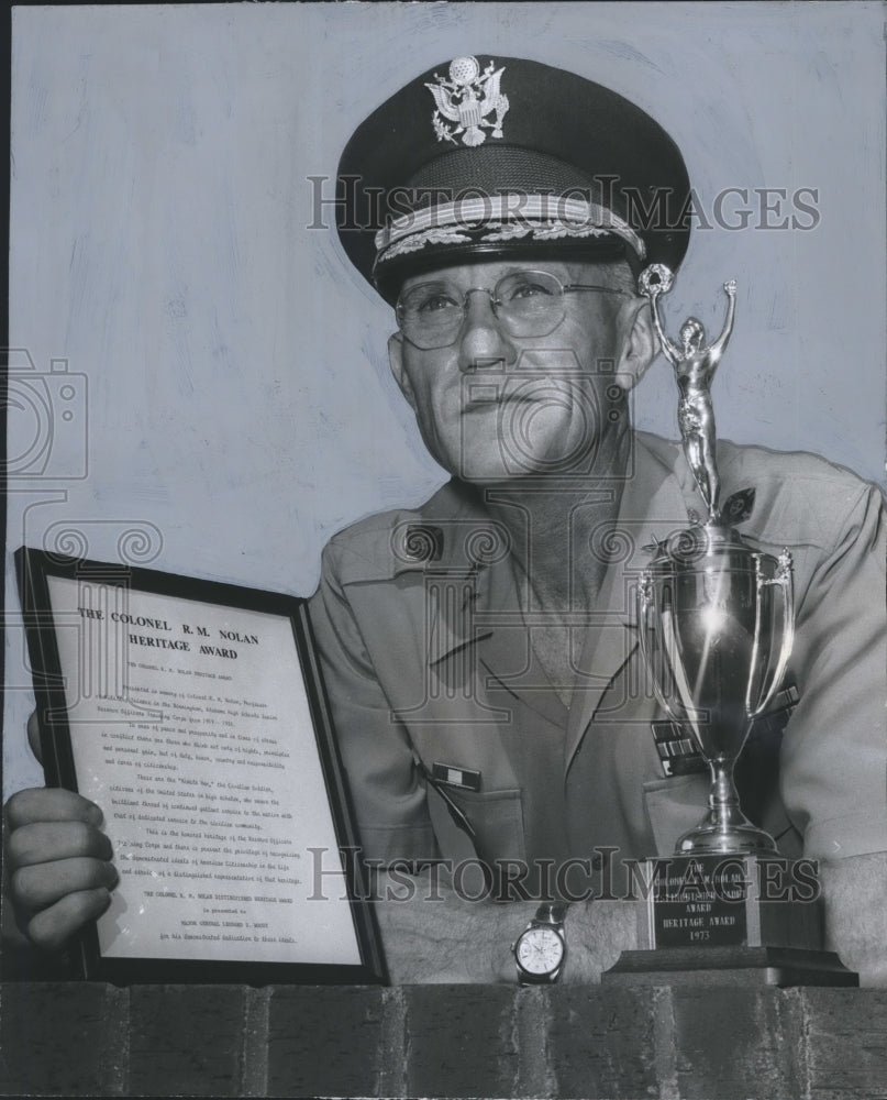 1974, Major General Woody wins Nolan Heritage Award, Birmingham - Historic Images