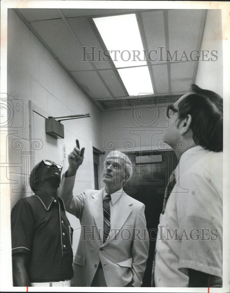 1979 Principal Henderson Walker, Thompson Elementary School - Historic Images