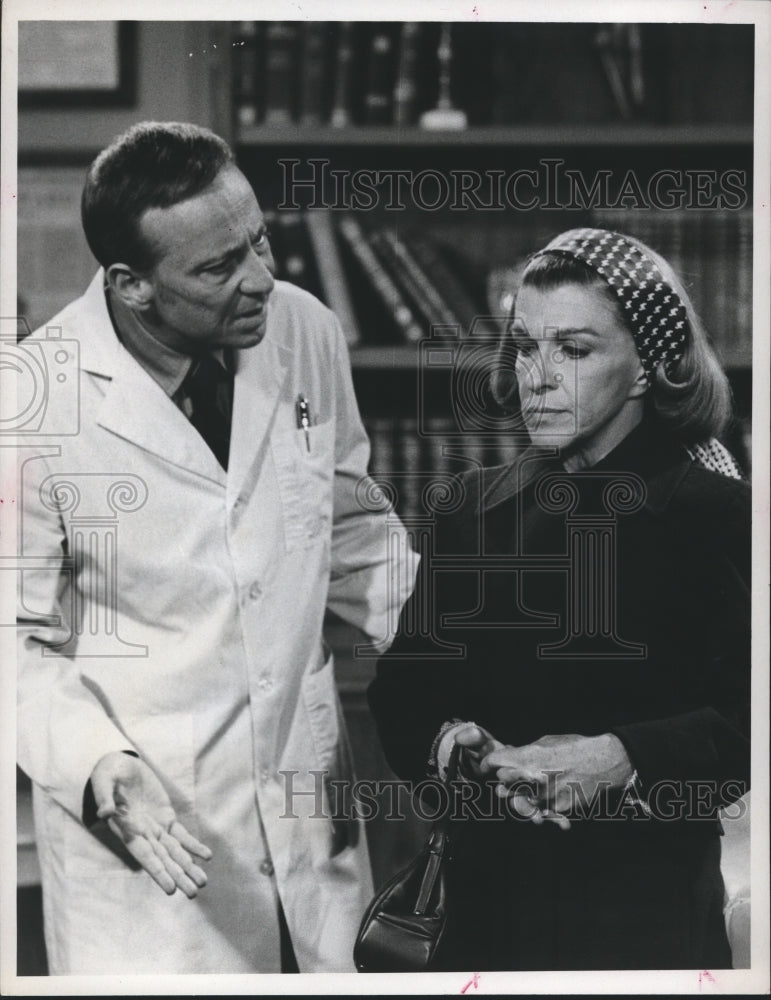 1976 Nancy Walker, comedian - Historic Images