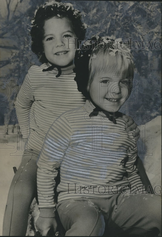 1964, Ginny & Janet Zanuck, kids of Lili Gentle & Richard Zanuk, AL - Historic Images