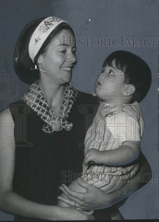 1969 Press Photo Mrs. Paul O. Woodall holds her son, Paul Junior - abna19925 - Historic Images