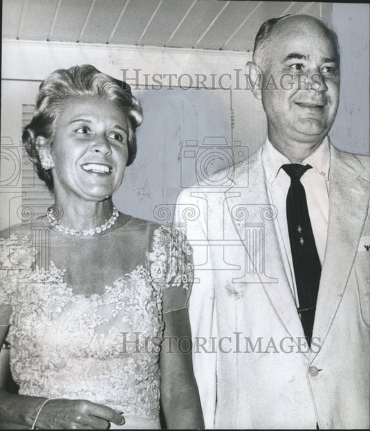 1961, Dr. and Mrs. Paul Woodall of Birmingham, Alabama - abna19927 - Historic Images