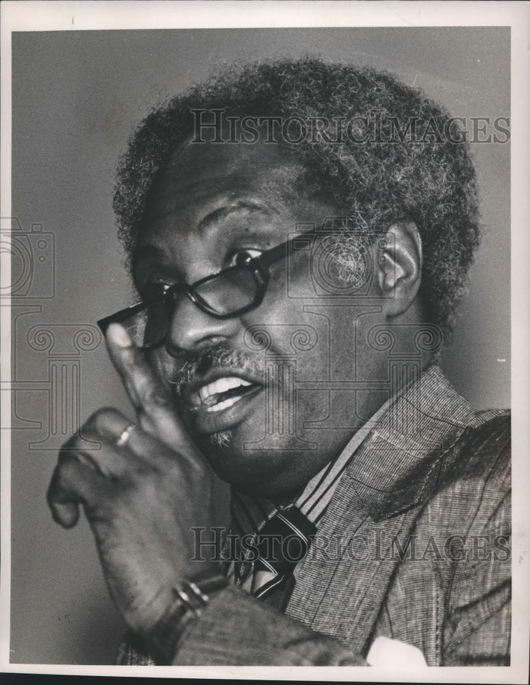 1989, Reverend Abraham L. Woods Jr. Speaks at Unity Breakfast - Historic Images