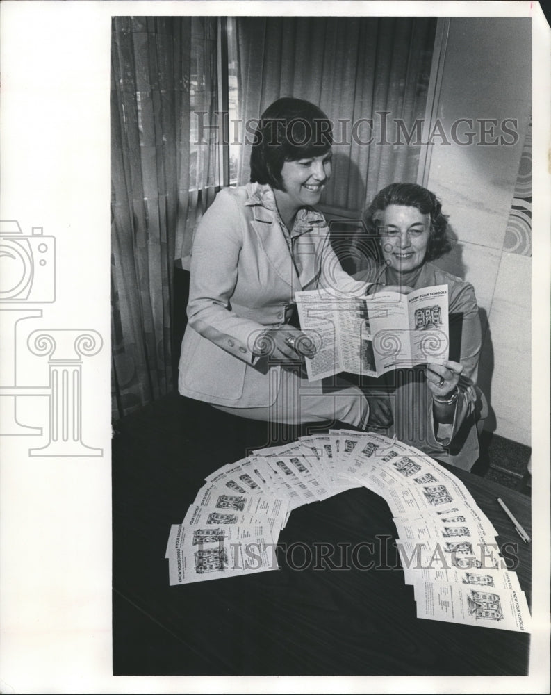 1977, League of Women Voters-Mrs. Spruell, Mrs. Elizabeth Vautier - Historic Images