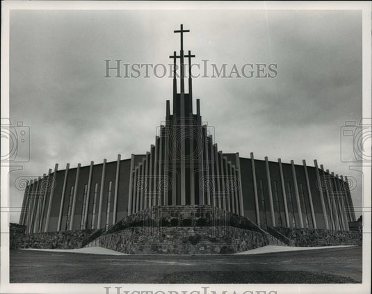 1986, Cathedral of the Cross Church Exterior View, Birmingham Alabama - Historic Images
