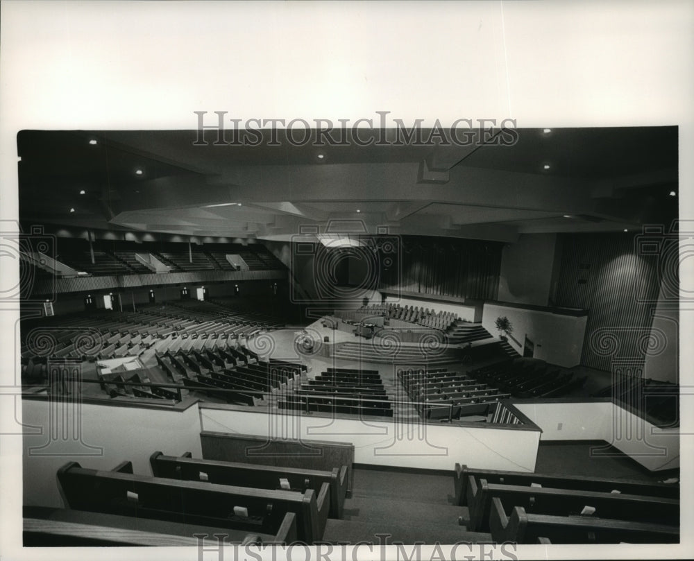 1986, Birmingham, Alabama Church of God, Cathedral of the Cross - Historic Images